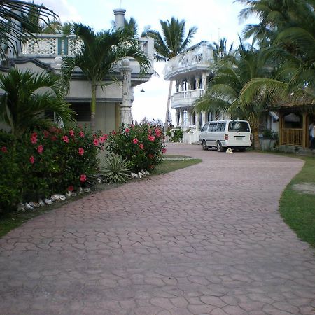 The Wave Beach Resort 칼리보 외부 사진